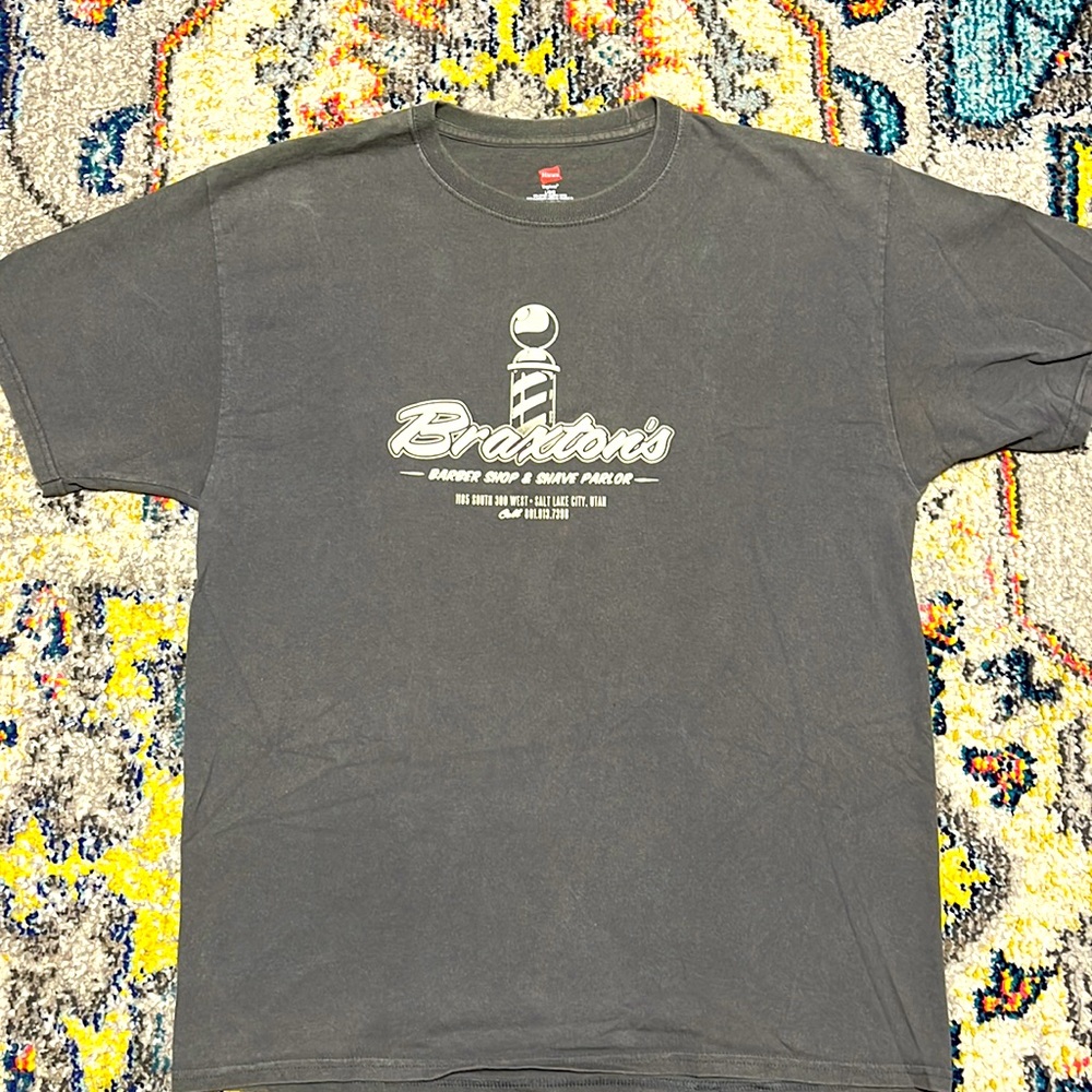 T-shirt size large